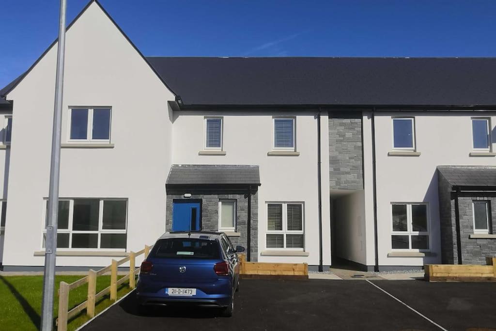 In The Country Yet Close To Town Donegal Town Exterior photo